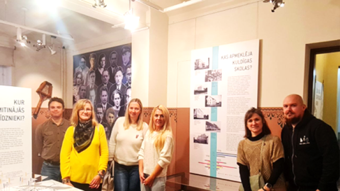 sociālās un pilsoniskās jomas skolotāji, pieredzes apmaiņa