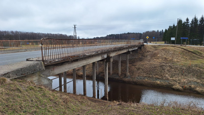 Baltezera kanāla tilts pie Podniekiem