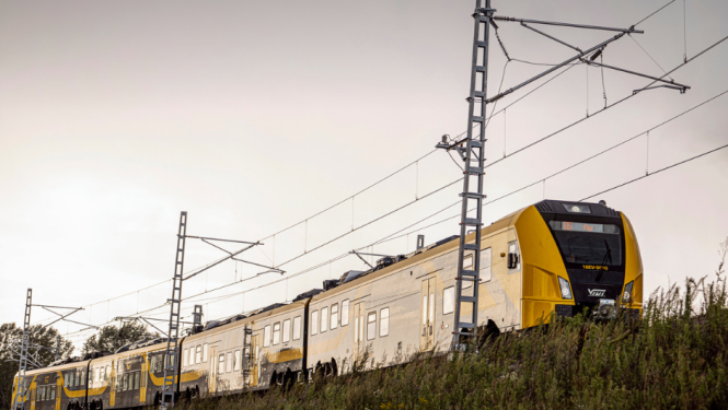 Vivi vilciens dodas maršrutā