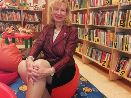 Ilze Ezermale, bibliotēkā