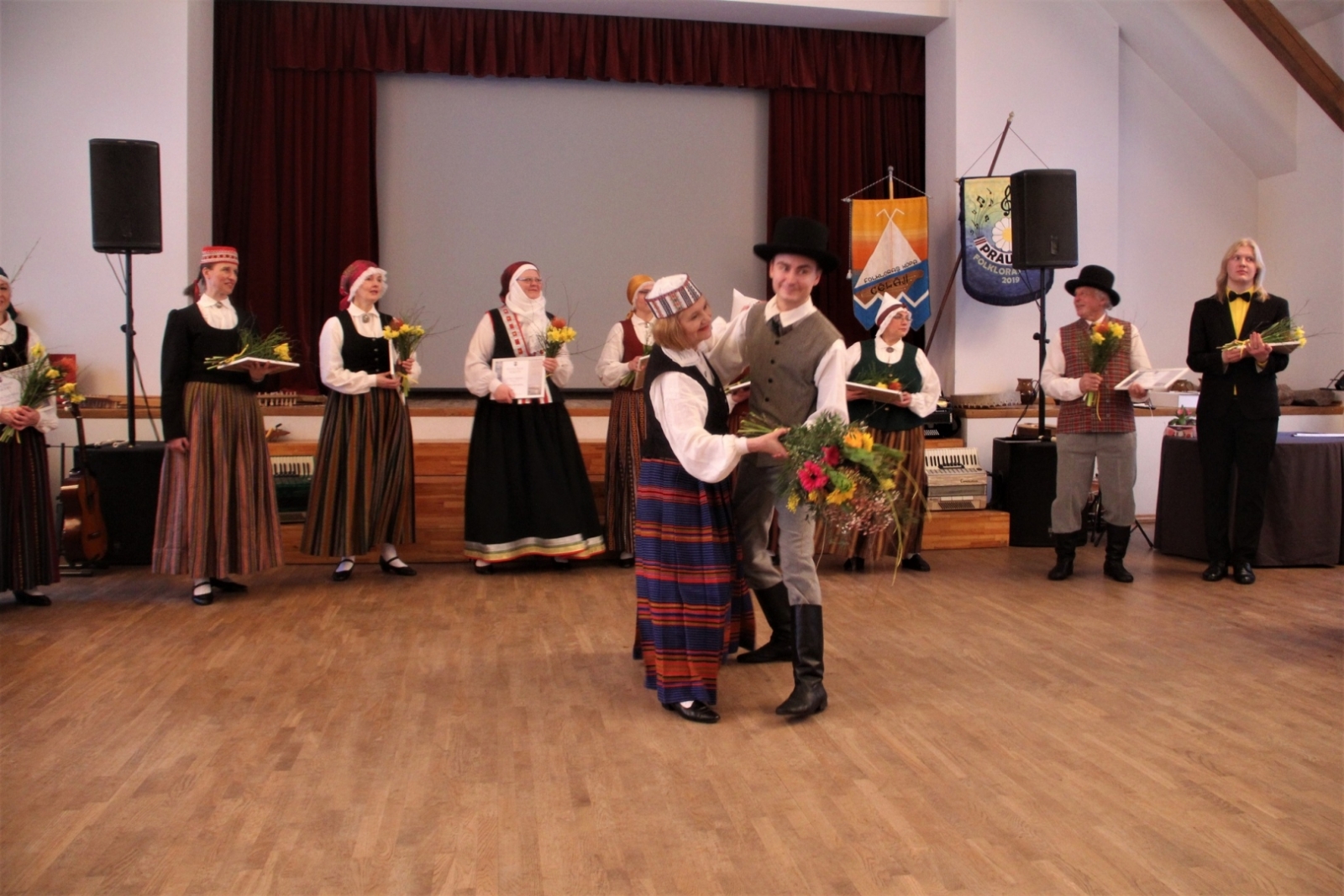 Folkloras kopa