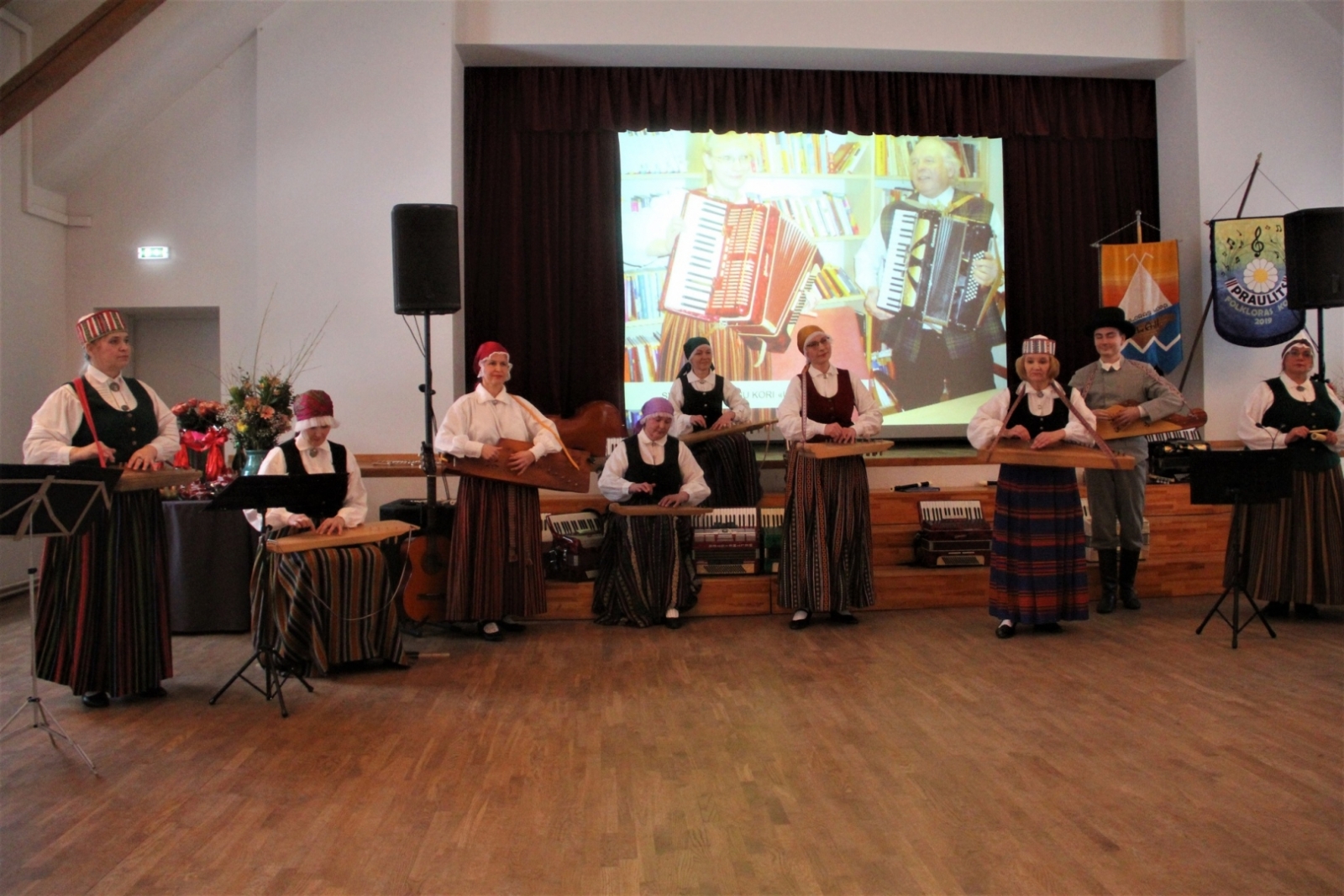 Folkloras kopa
