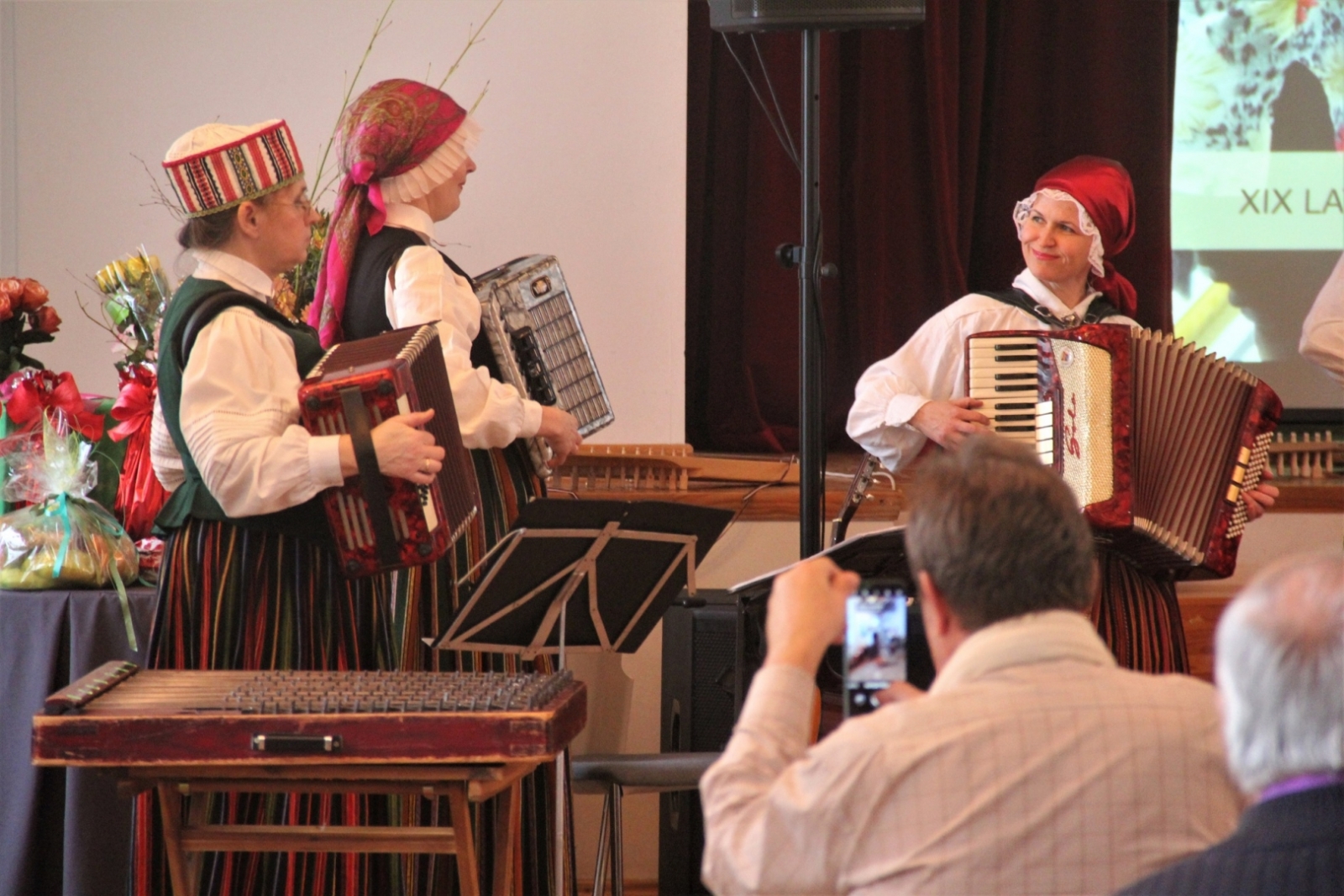 Folkloras kopa