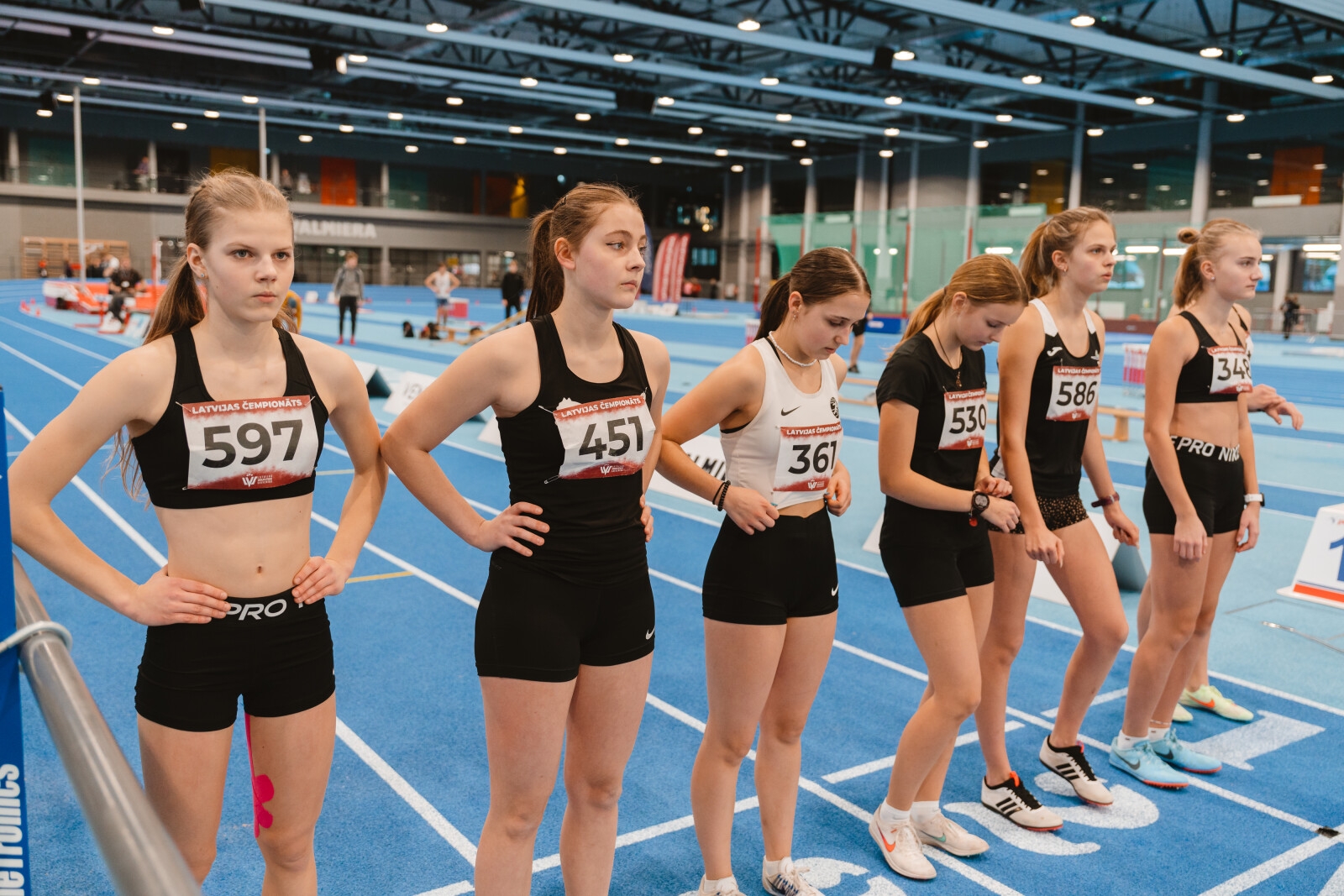 Laura Ozola izcīna Latvijas čempiones titulu 2000 metru kavēkļu skrējienā U-18 grupā
