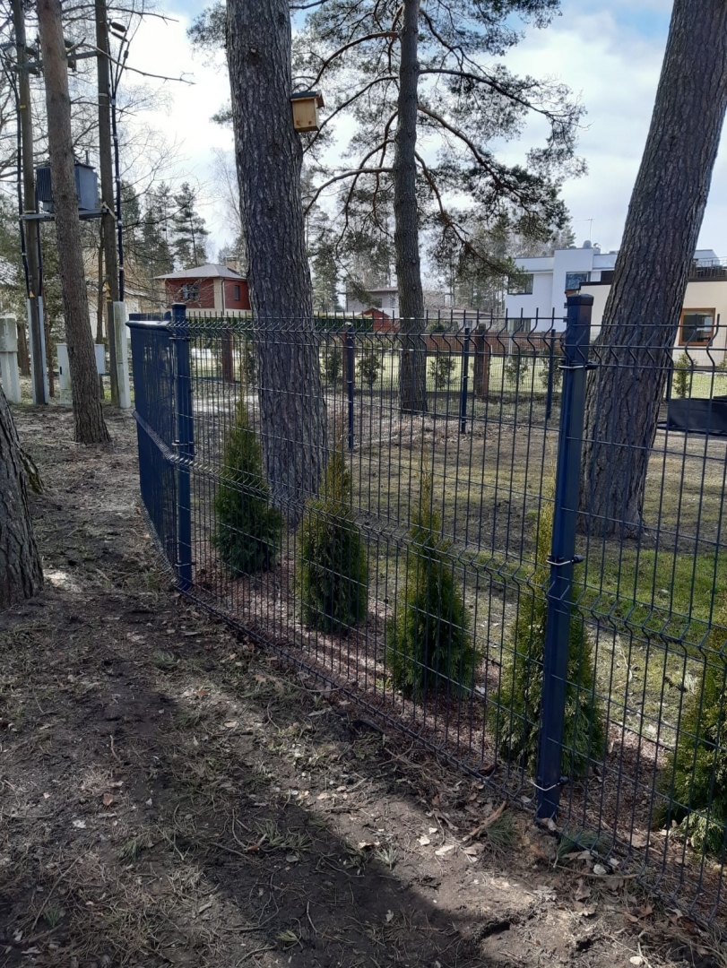 Turpinās kultūras nama “Ozolaine” jumta atjaunošana