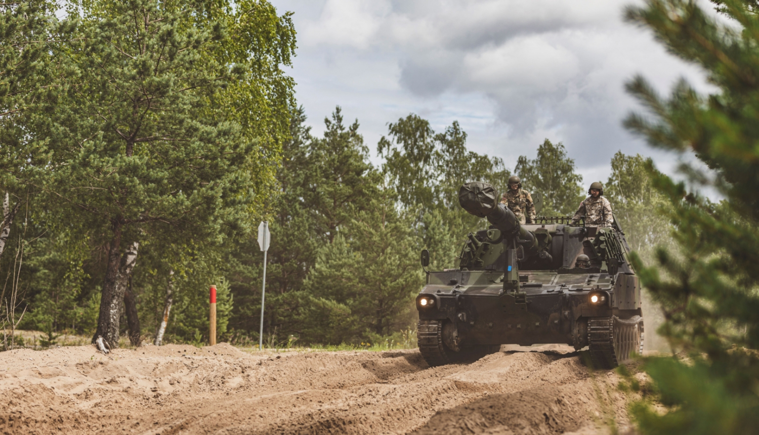 haubice, mācības, Ādažu poligons