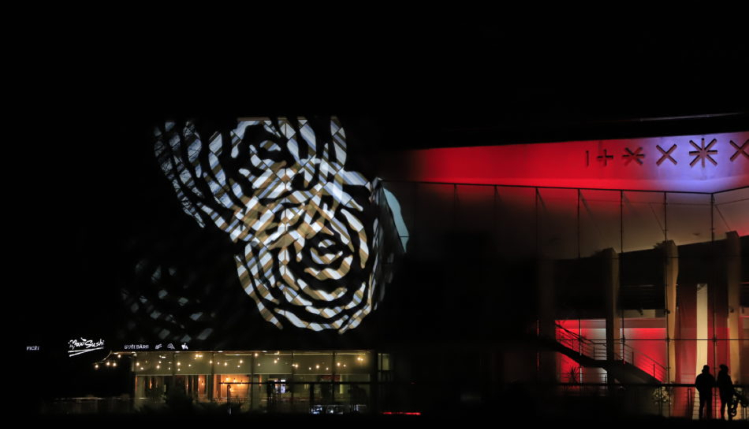 FOTO: Novads rotājas svētku rotās