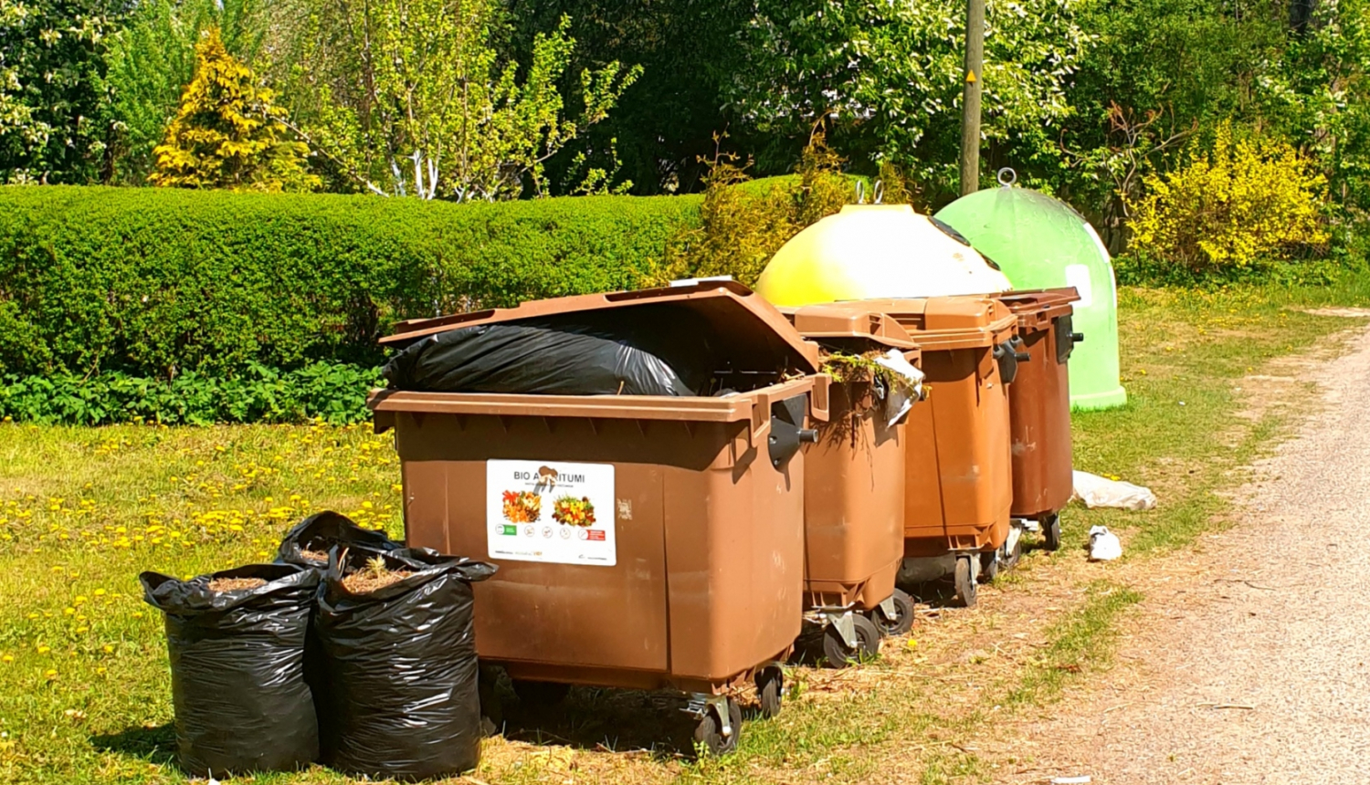 atkritumu konteineri