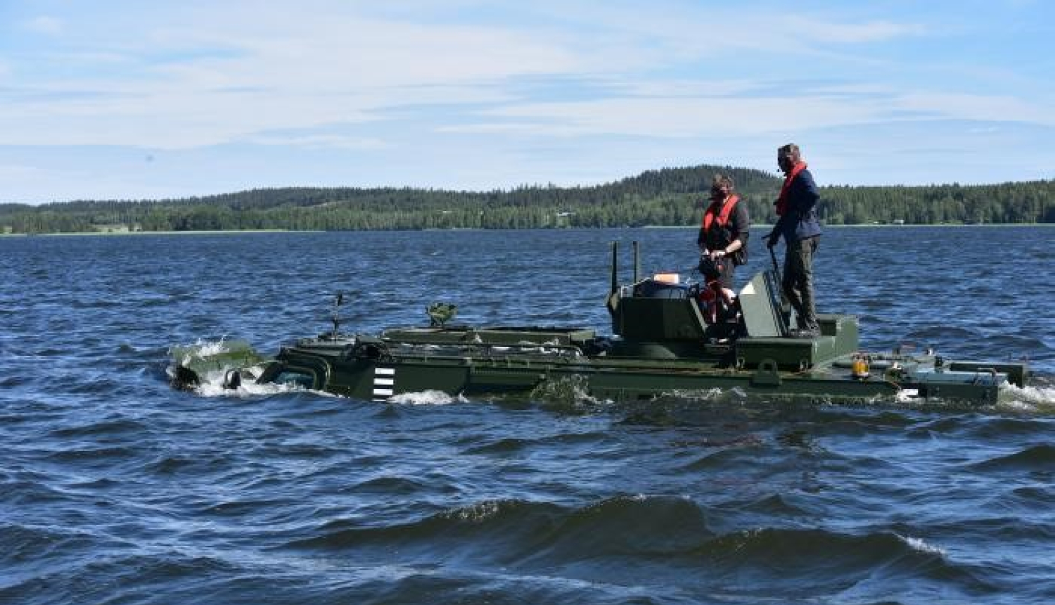 Bruņutransportiera apmācības LIlastes ezerā