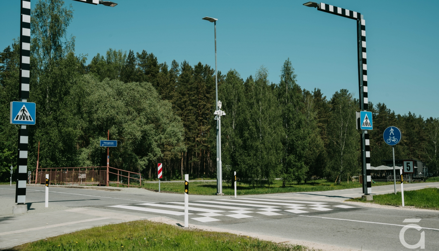 gājēju pāreja, Carnikavas, Jūras iela