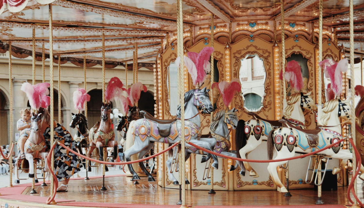 karuseļu atrakcijas