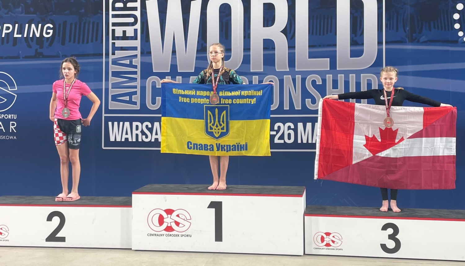 Maija Dafija, Carnikava, attēlā pa labi