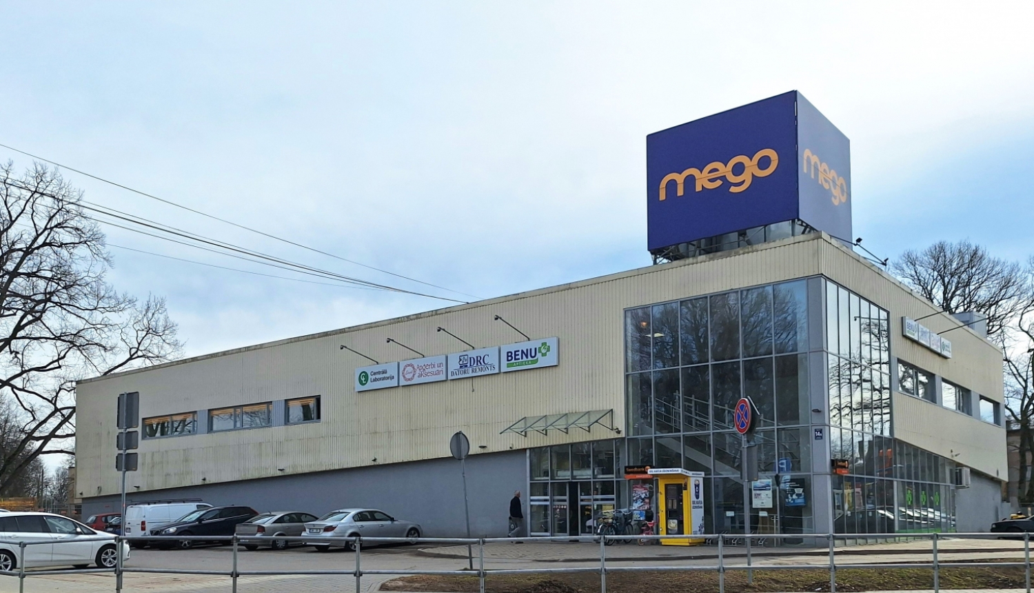 Mego, Rīgas ielā 14, Carnikavā, pārbūve