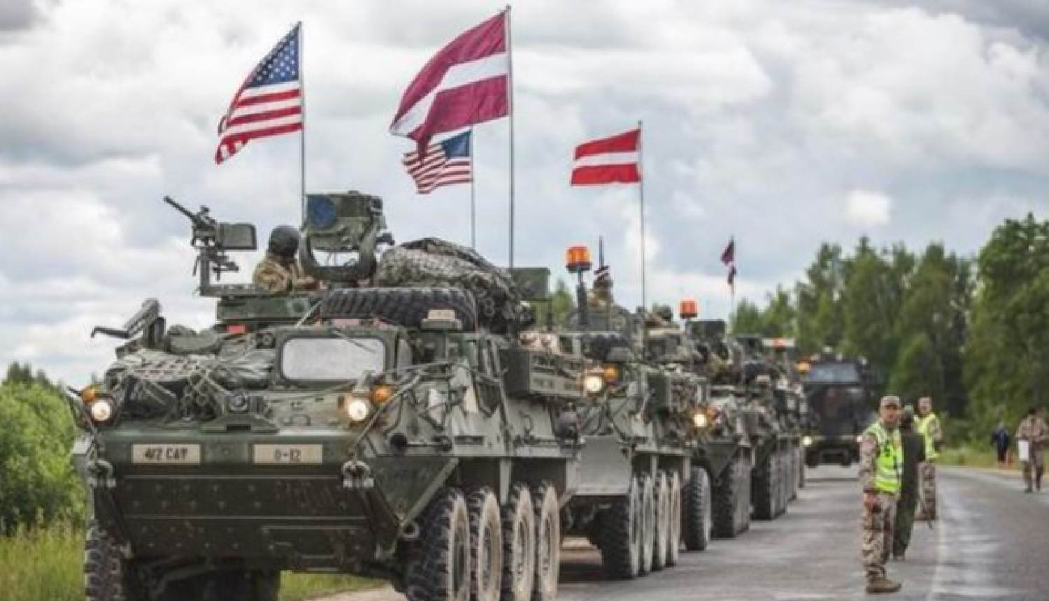 Militārās tehnikas kolonna