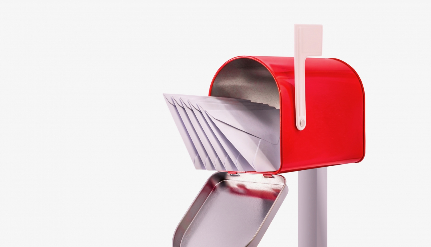 pastkaste ar vēstulēm