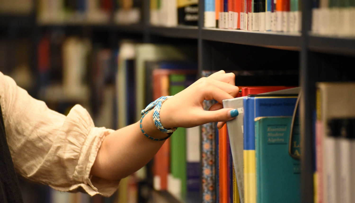 bibliotēka, grāmatas, Pexels