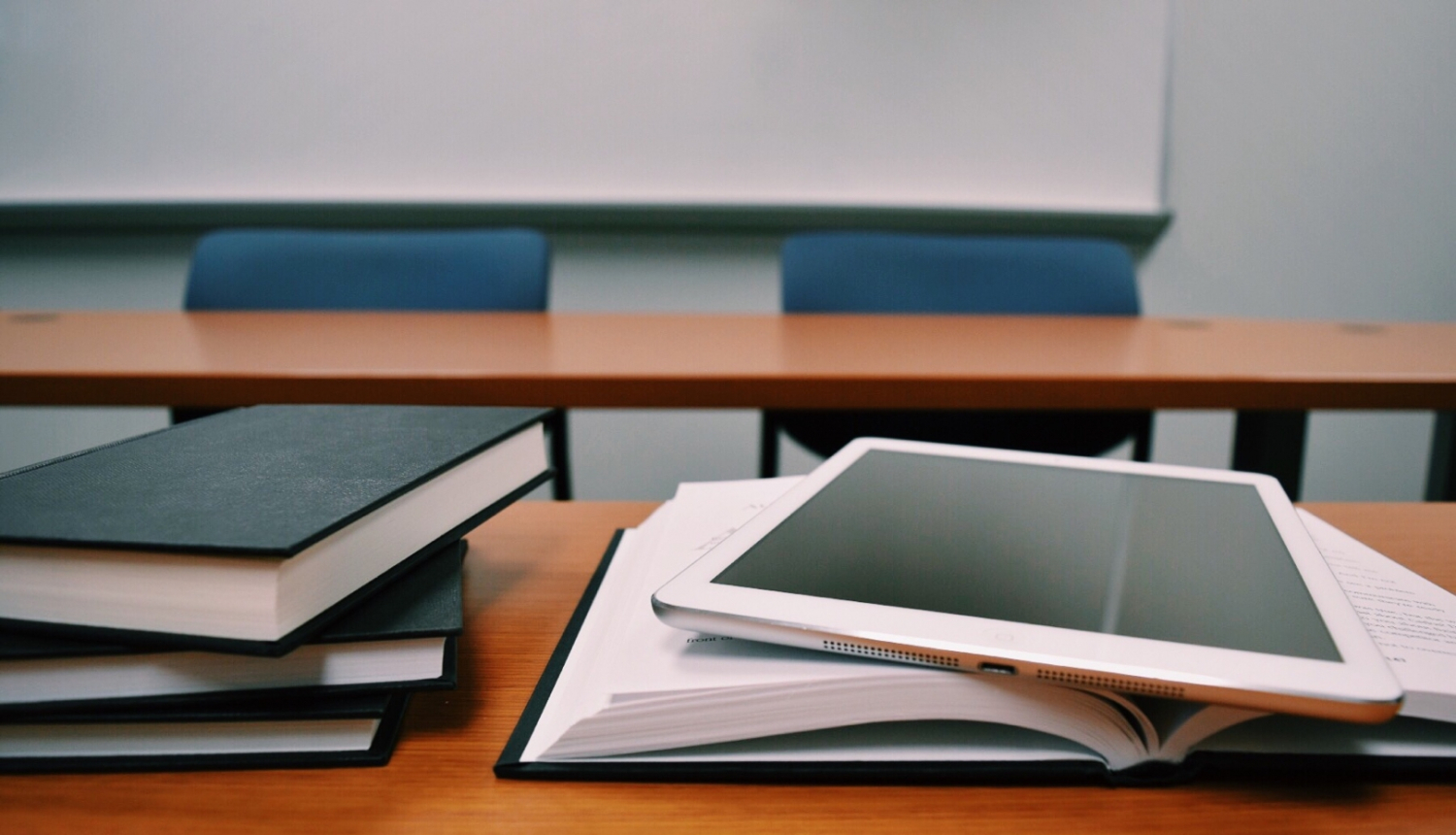 grāmatas, mācības