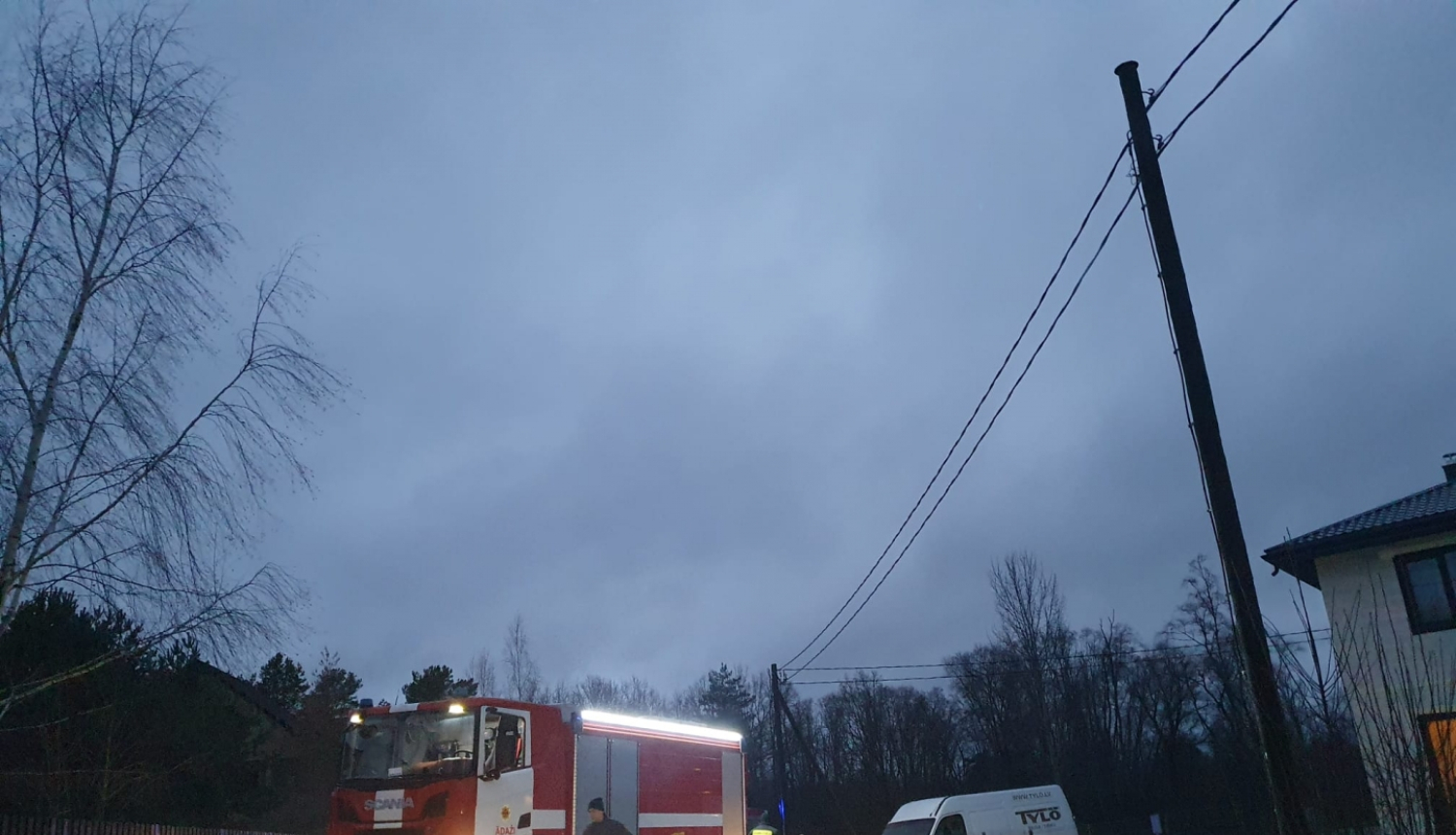 Strauji ceļoties ūdens līmenim Gaujā, applūdusi Nūrnieku iela un Strautkalnu ceļš; veikta iedzīvotāju evakuācija