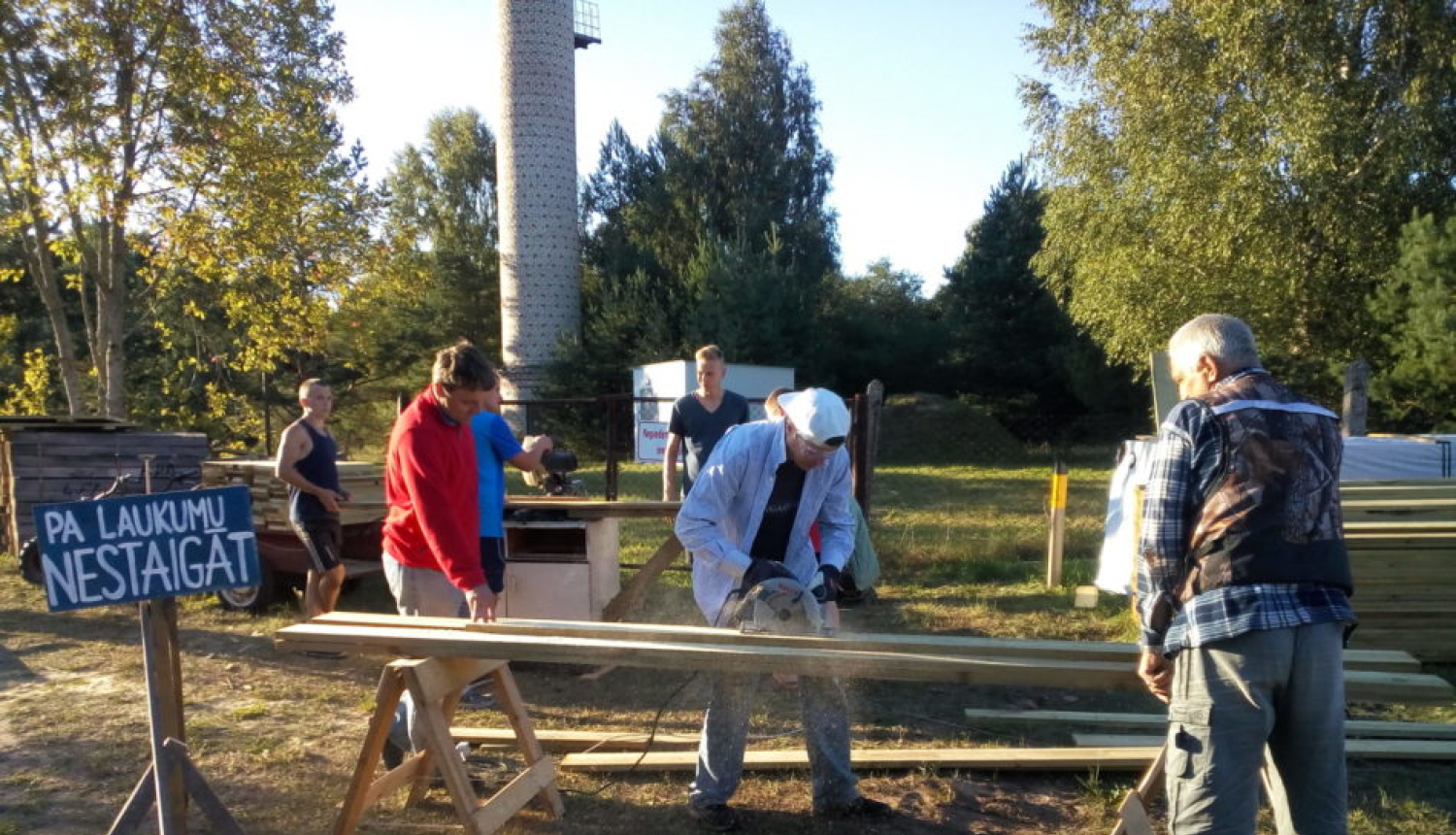 sabiedriba-ar-dveseli_foto-no-arhiva