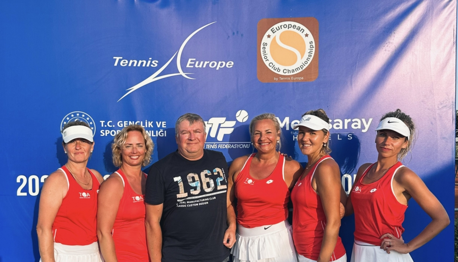 Tenisa centra "Ādaži" sieviešu komanda, 40+