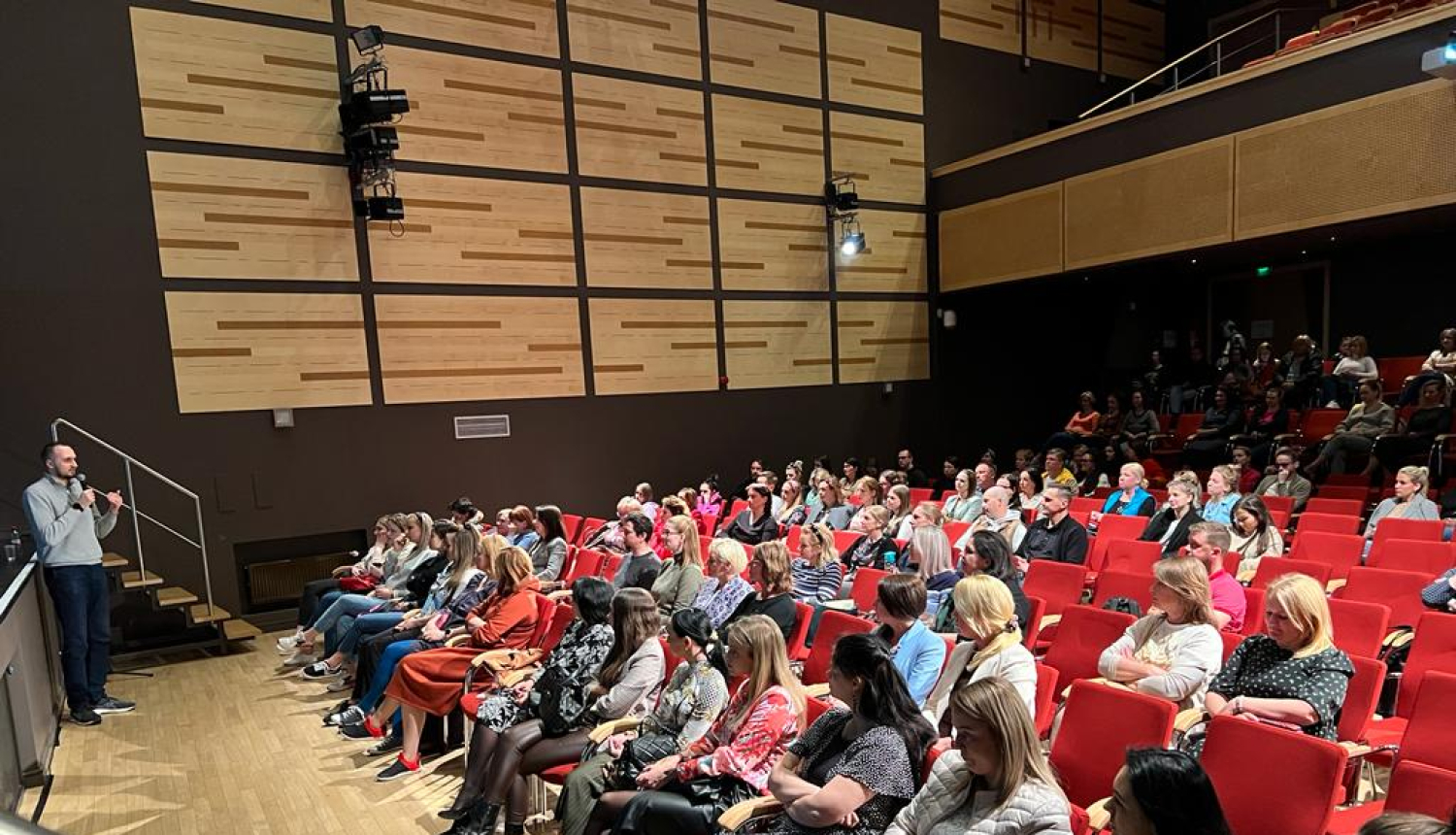 artūrs miksons, lekcija