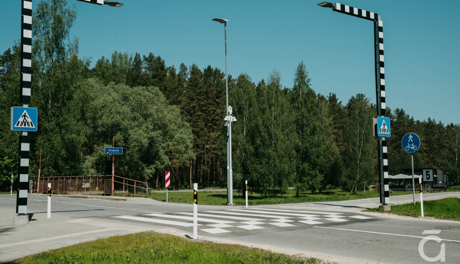 gājēju pāreja, Carnikavas, Jūras iela