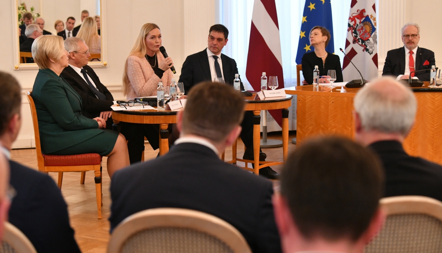 Ādažu novada domes priekšsēdētāja Karīna Miķelsone kopā ar citiem pašvaldību vadītājiem Rīgas pilī tiekas ar Valsts prezidentu