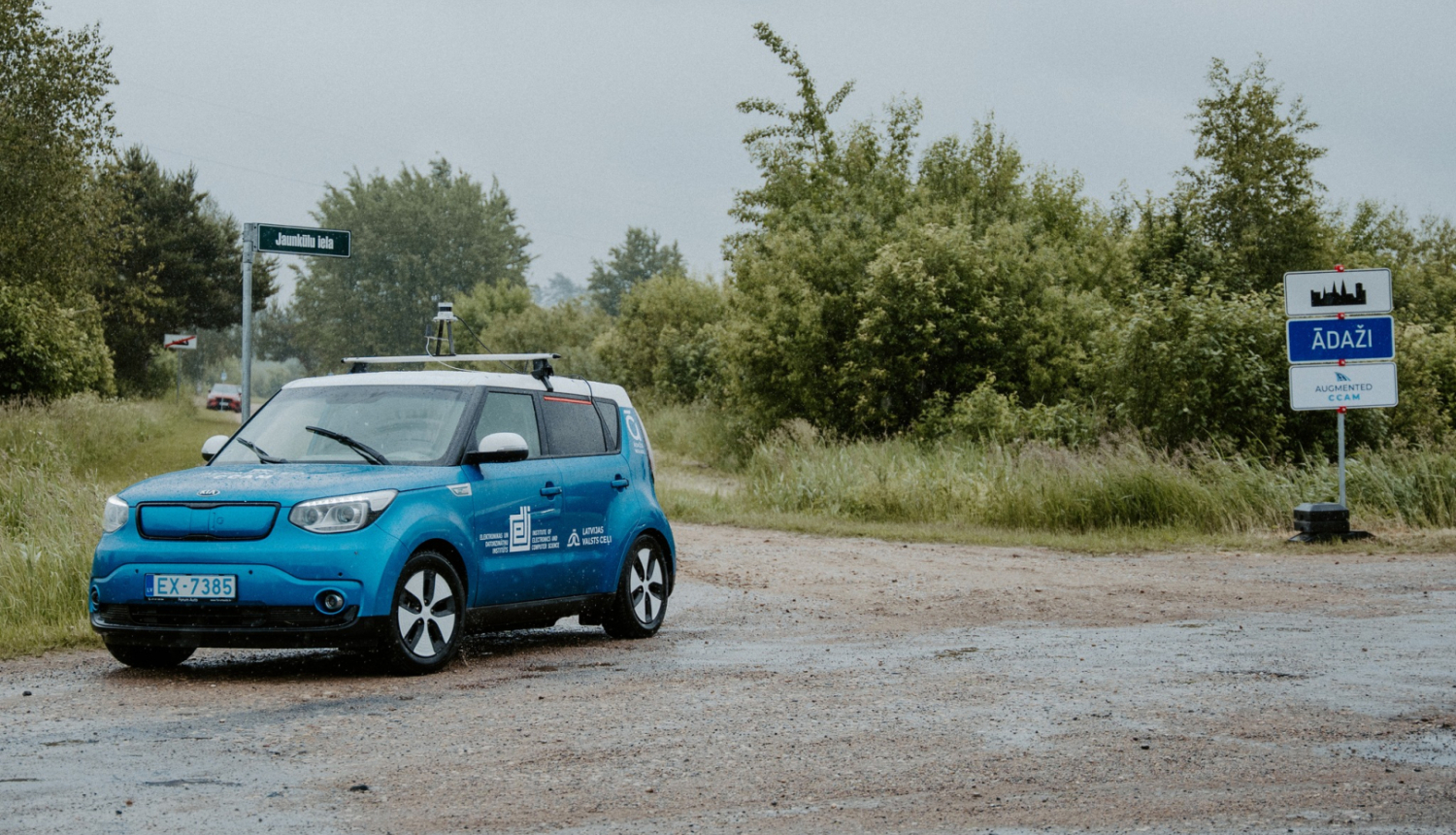 Pašbraucoša auto demonstrācija Ādažos