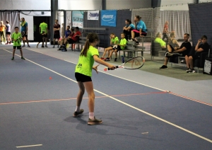 Sportisti nodarbojas ar krossmintonu